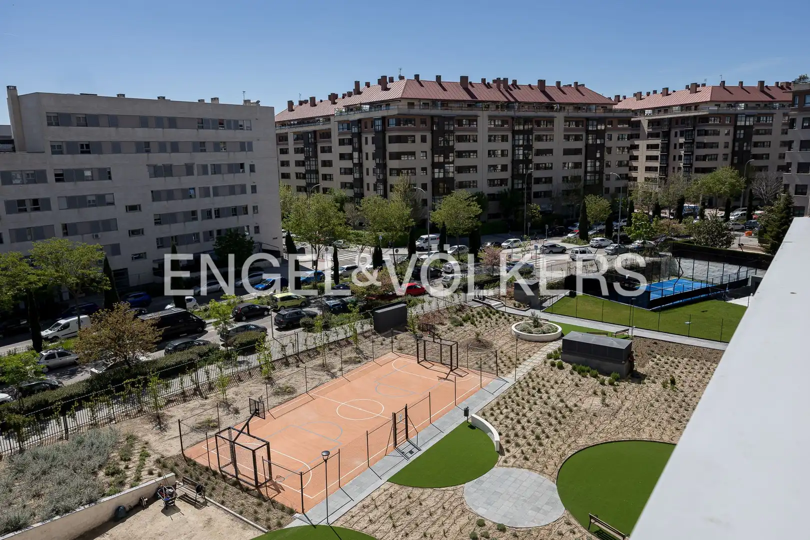Terraza de Piso en venta en Madrid con Calefacción, Trastero y Piscina