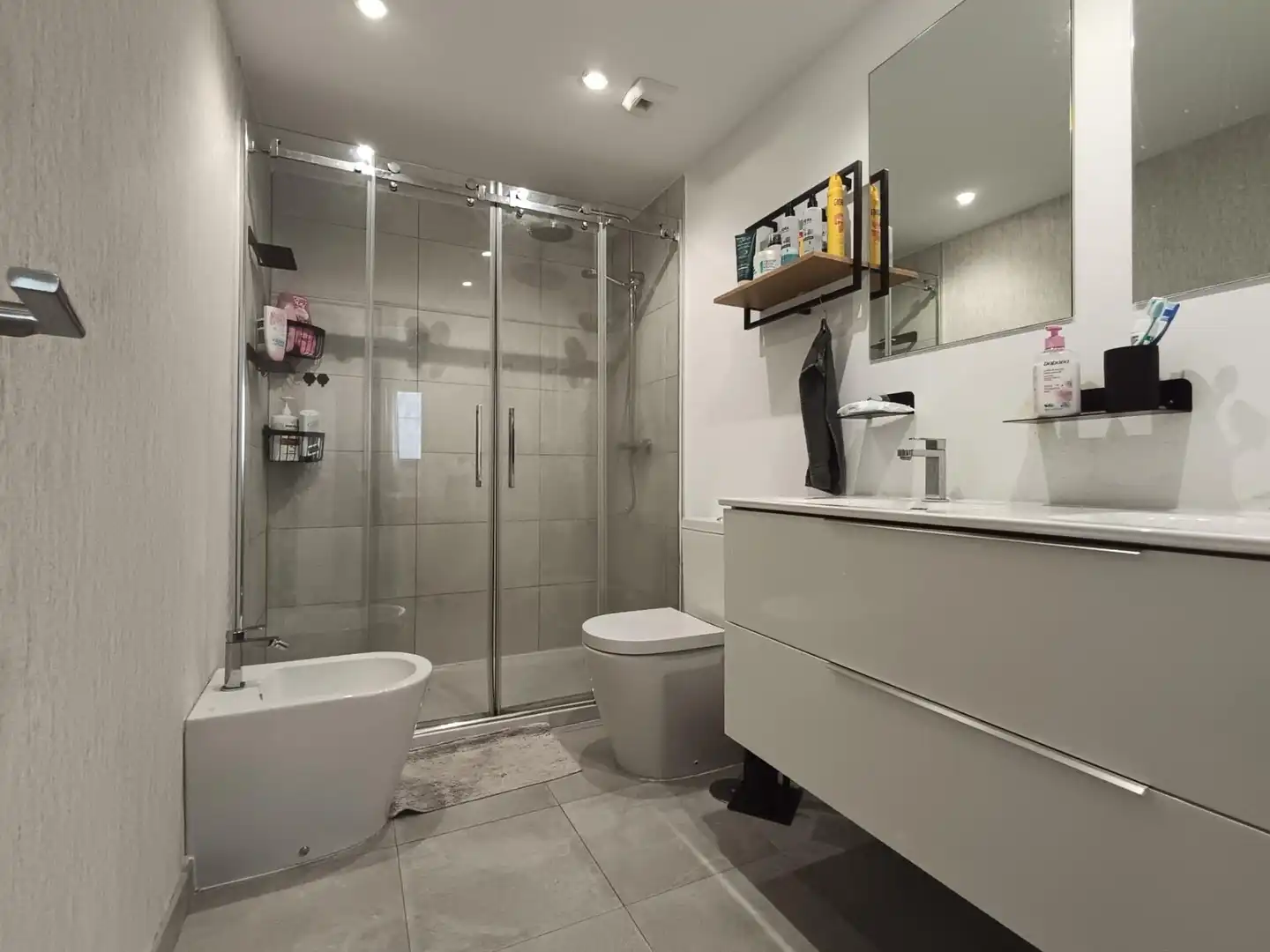 Badezimmer von Wohnung zum Verkauf in Córdoba mit Klimaanlage, Heizung und Privatgarten