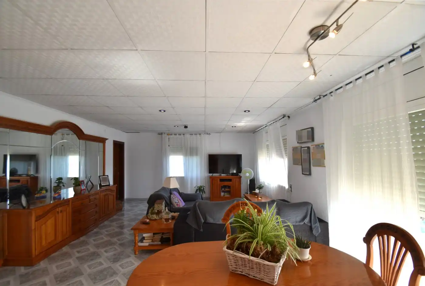 Living room of Country homes for sale in Vilanova i la Geltrú  with Terrace and Balcony