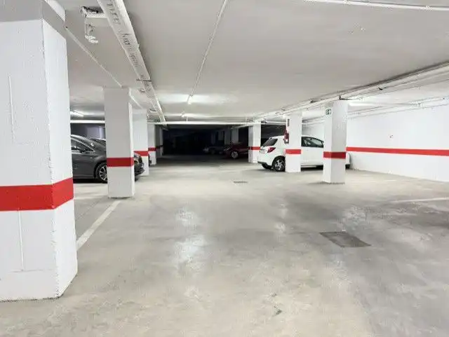 Parking de Piso en venta en Badajoz con Aire acondicionado, Calefacción y Terraza