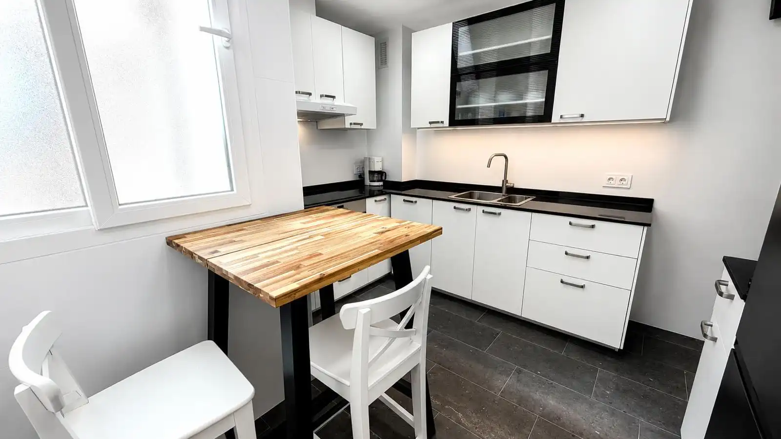 Flat for rent in Calle Carmen Conde, Ciudad Jardín