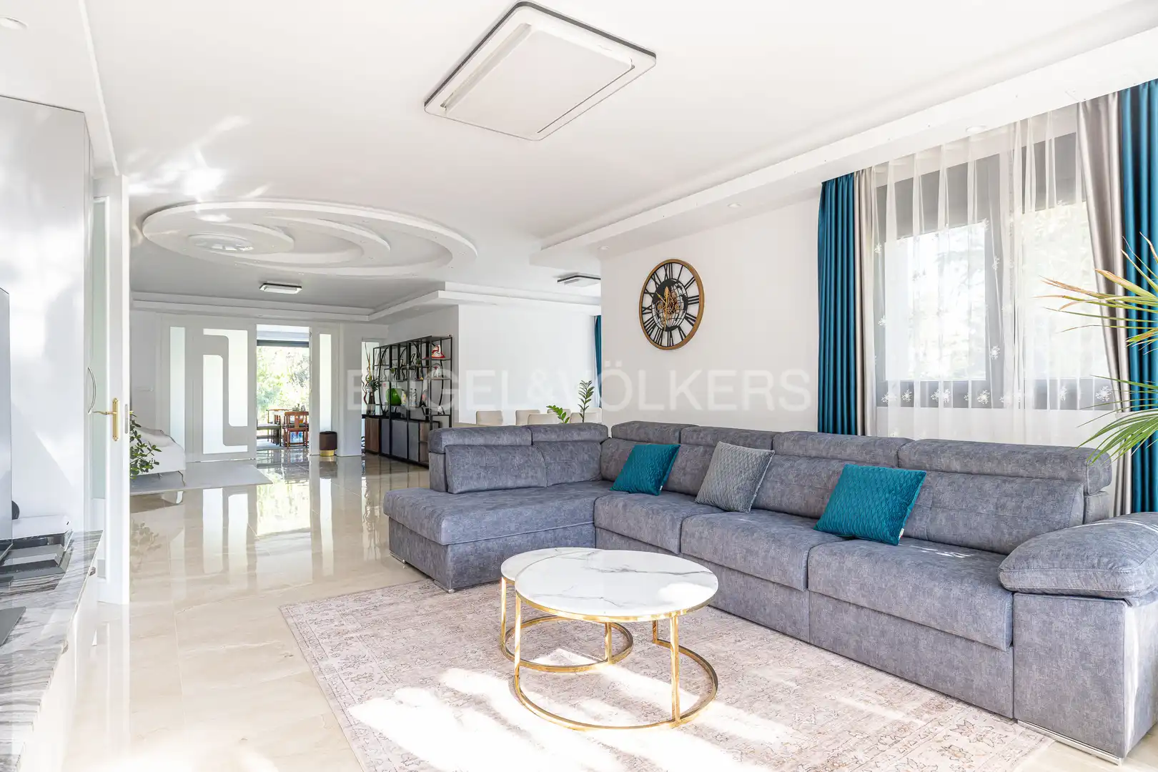 Sala de estar de Casa o chalet en venta en Boadilla del Monte con Aire acondicionado, Calefacción y Jardín privado