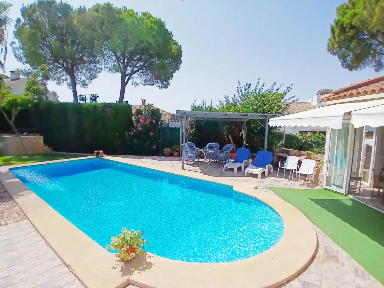 Schwimmbecken von Haus oder Chalet zum Verkauf in Aljaraque mit Heizung, Privatgarten und Schwimmbad