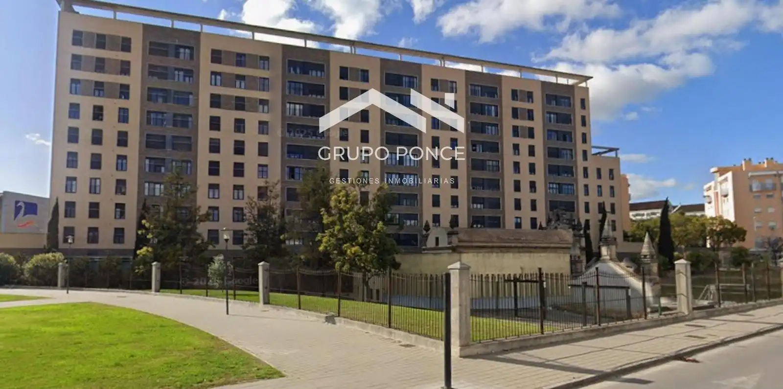 Exterior view of Flat for rent in Jerez de la Frontera  with Air Conditioner, Storage room and Furnished