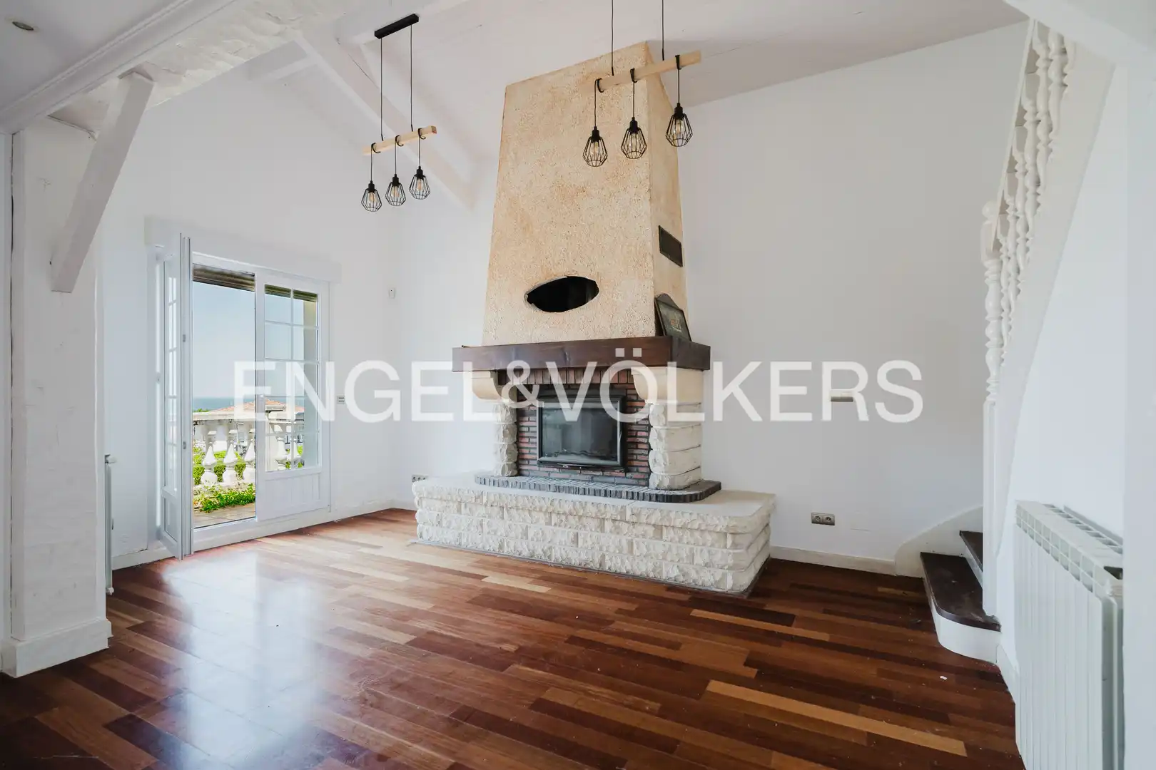 Sala de estar de Finca rústica en venta en Hendaye con Aire acondicionado, Calefacción y Jardín privado