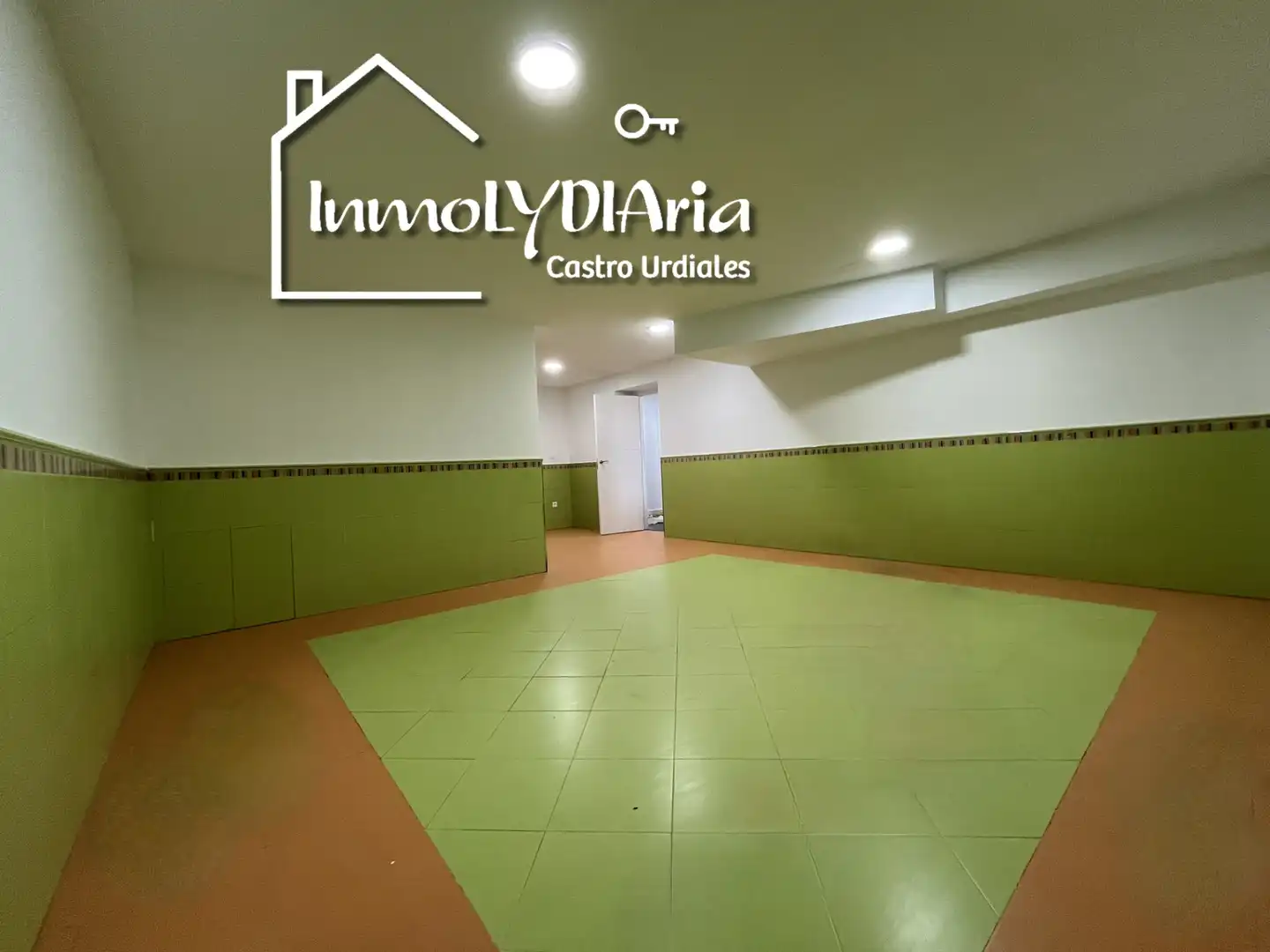 Houses for sale in Castro-Urdiales  with Heating, Private garden and Terrace