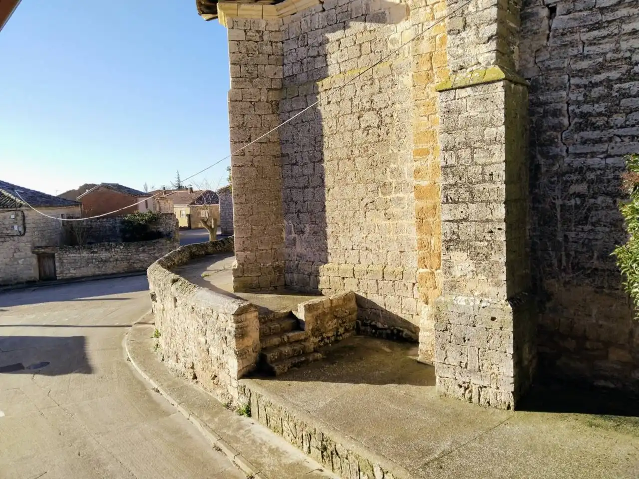 Exterior view of Houses for sale in Mazuela, Burgos