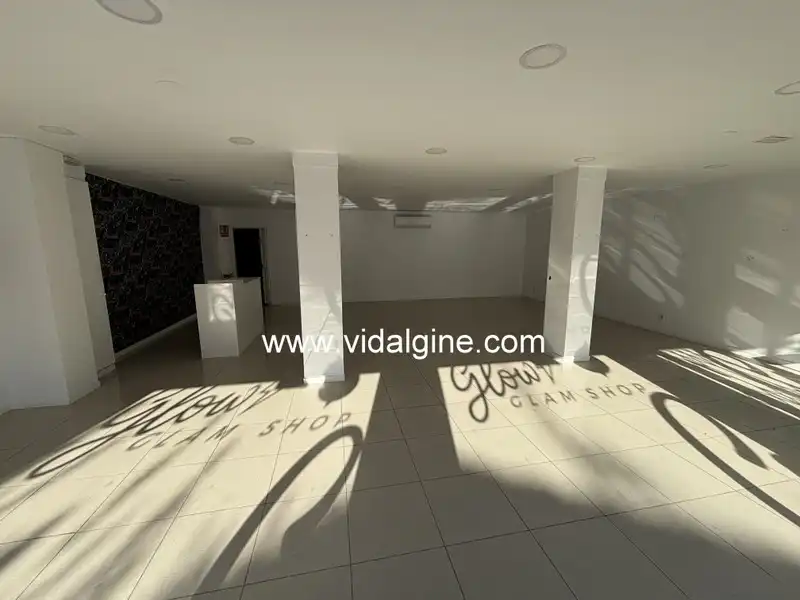 Local comercial en venda a Carrer de Sant Lluís, imagen 3