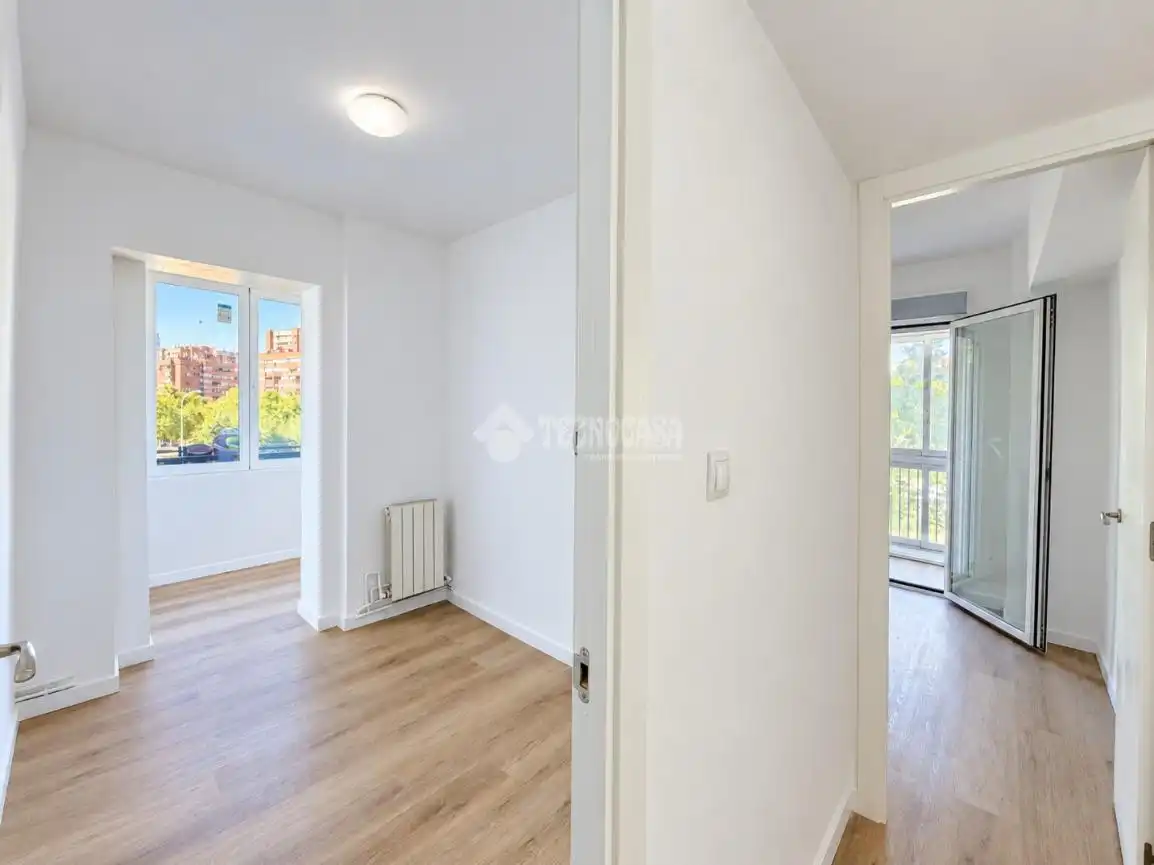 Bedroom of Flat for sale in Fuencarral - El Pardo