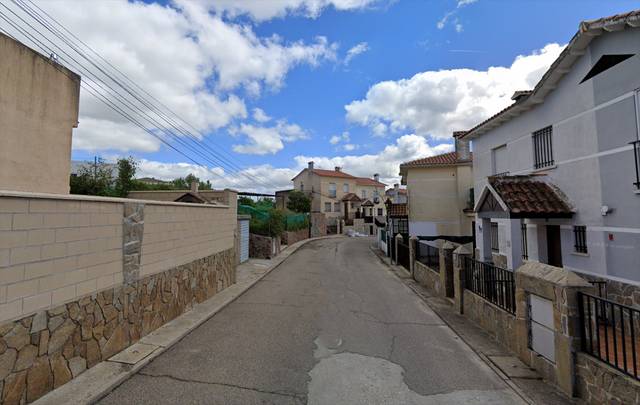 Casa adosada en Venta en Olivas en Nombela