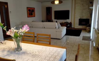 Sala d'estar de Casa o xalet en venda en Algete amb Aire condicionat, Terrassa i Balcó