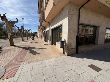 Local commercial à louer à Calle Santa Clara