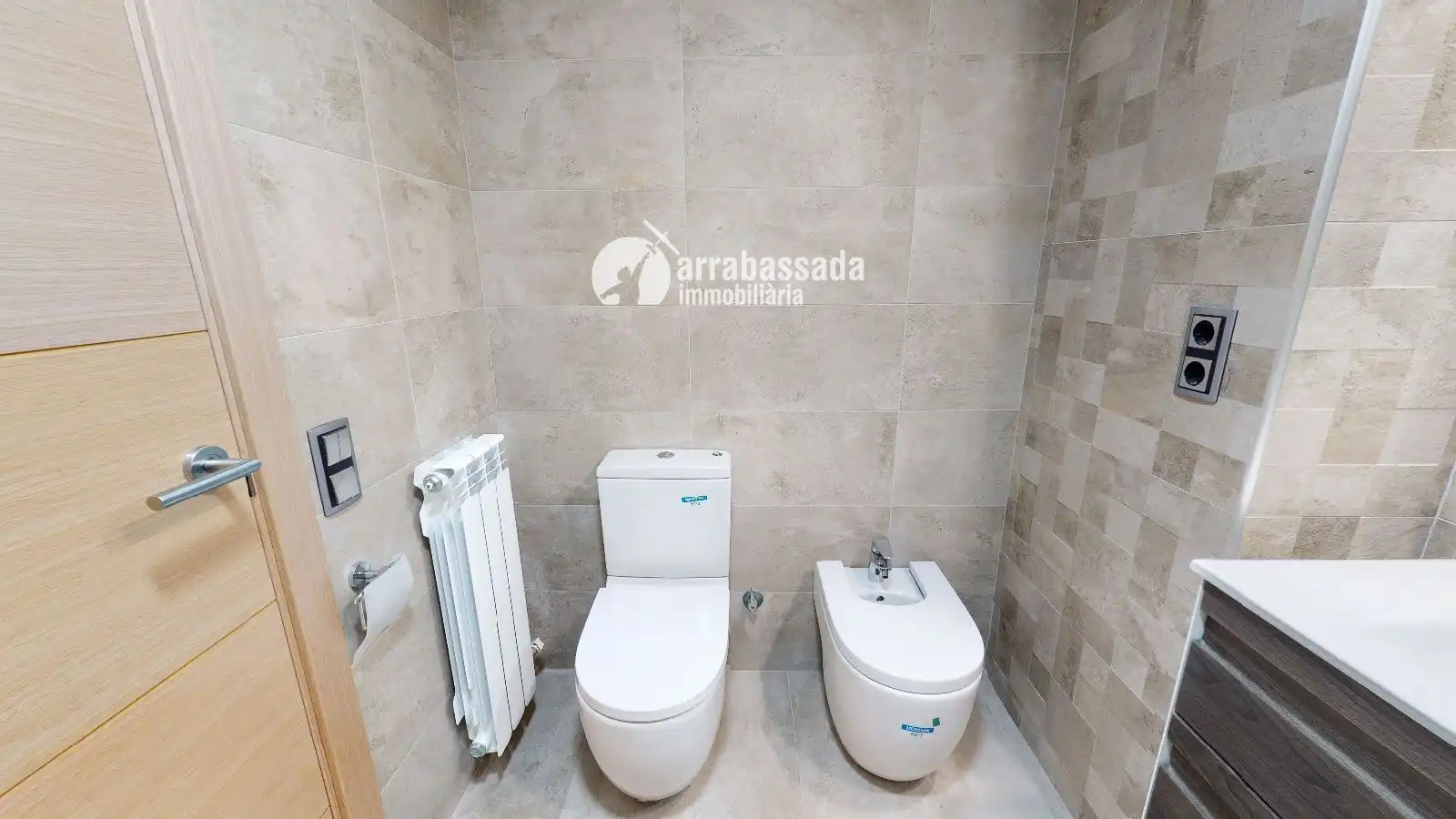 Baño de Piso de alquiler en Tarragona con Aire acondicionado, Calefacción y Terraza