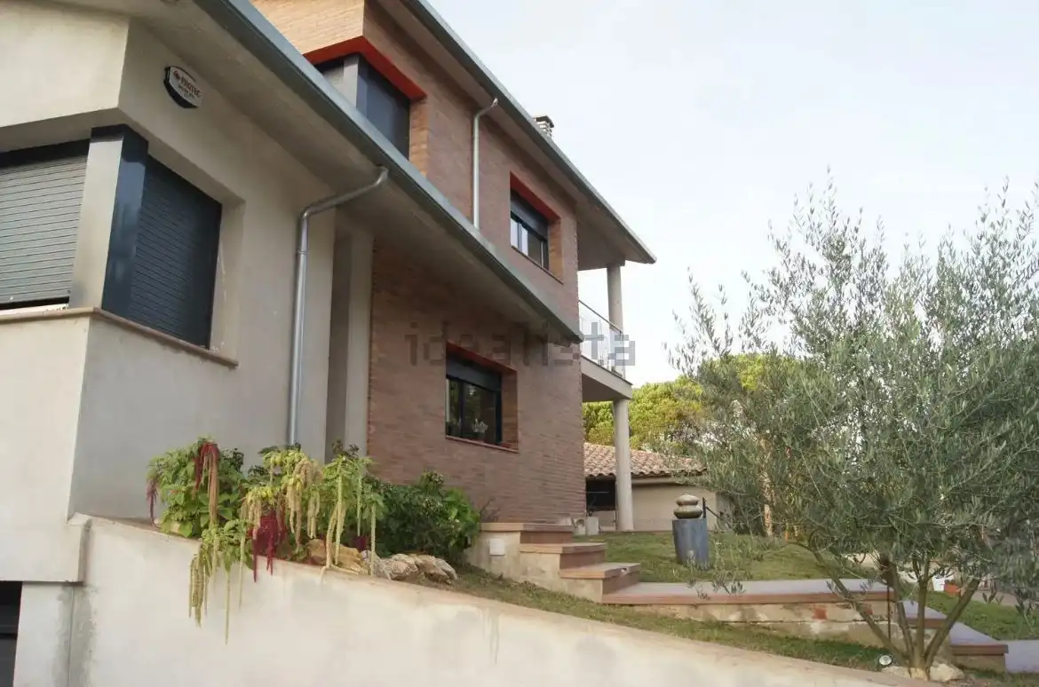 Casa amb jardí en venda a Santa Coloma de Farners, imagen 2