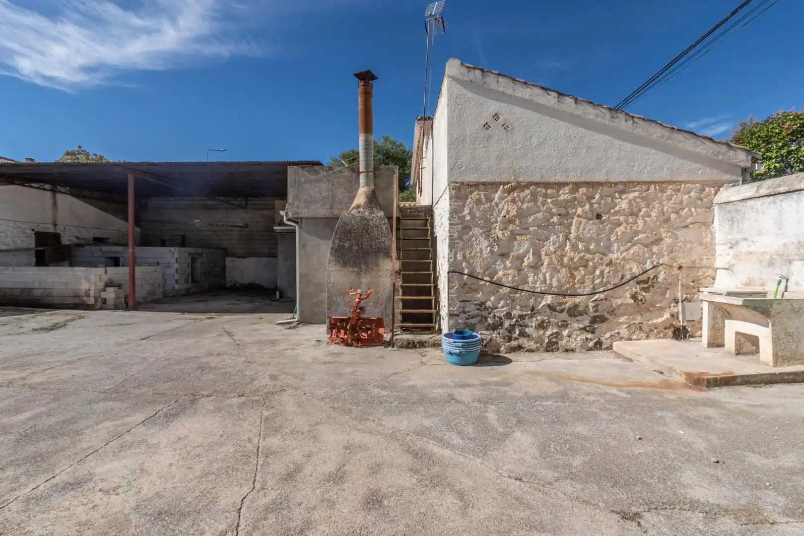 Vista exterior de Casa o chalet en venta en Albolote con Terraza y Balcón
