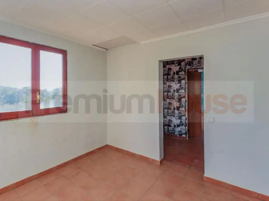 Dormitori de Casa o xalet en venda en Castellvell del Camp amb Jardí privat
