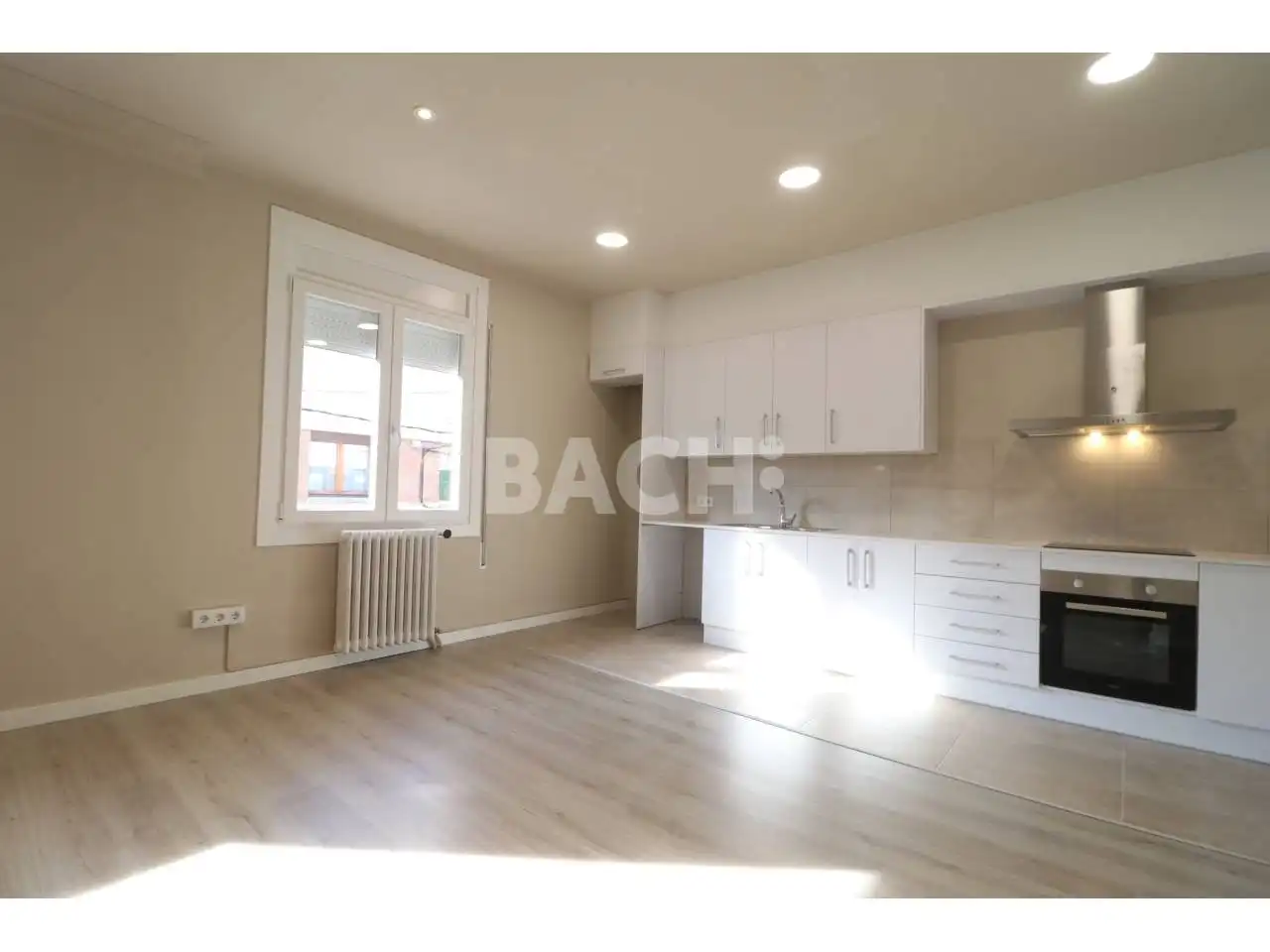 Küche von Wohnung zur Miete in Vic mit Heizung, Parkett und Terrasse