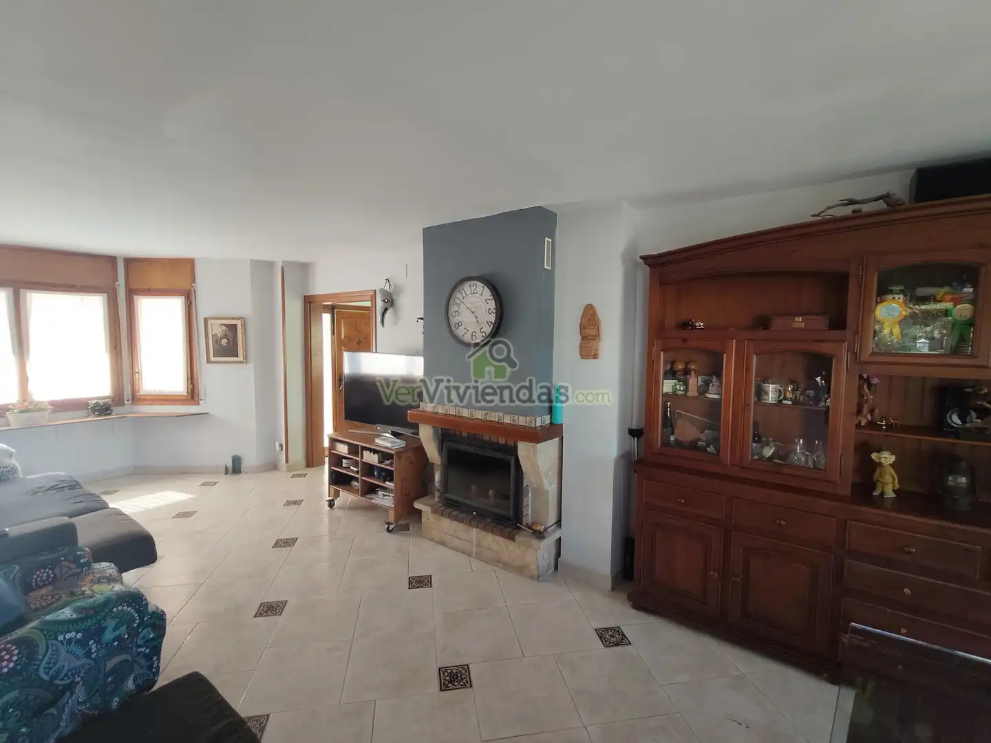Sala d'estar de Casa o xalet en venda en Vallirana amb Calefacció, Jardí privat i Terrassa