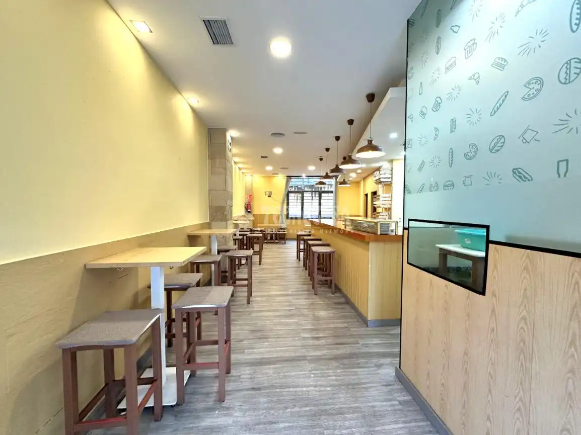 Local comercial de lloguer a Centro, imagen 2
