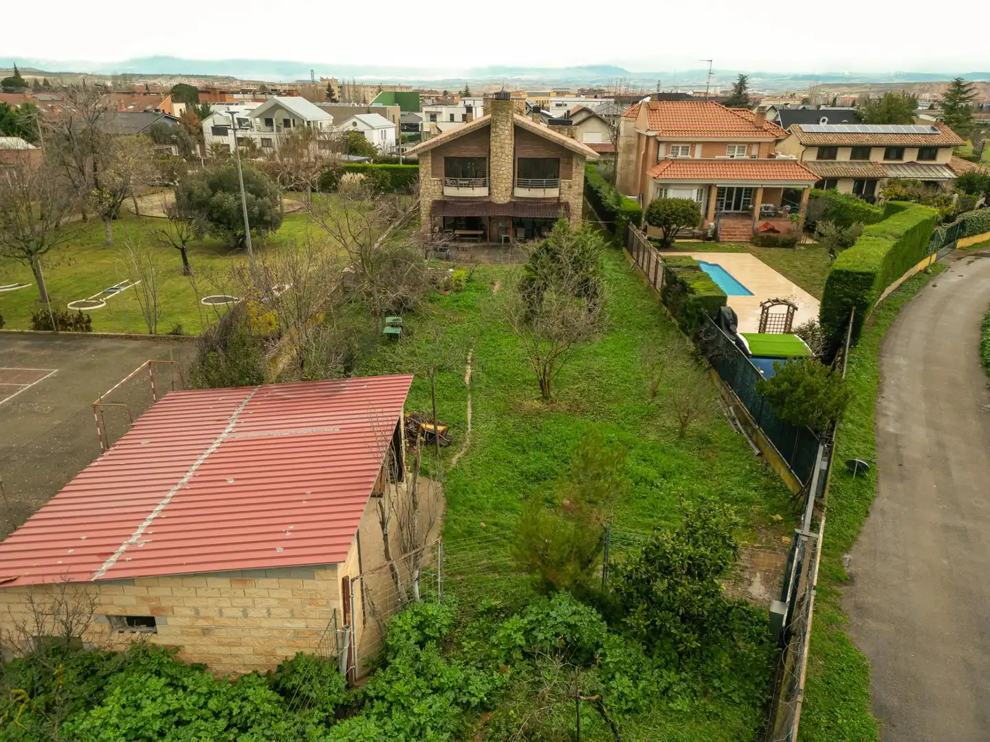 Houses for sale in Lardero  with Air Conditioner, Heating and Private garden