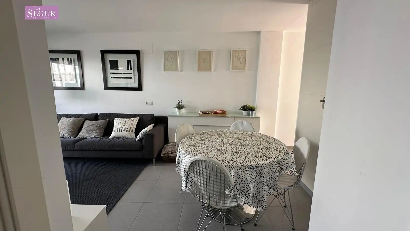 Sala d'estar de Planta baixa en venda en Conil de la Frontera amb Aire condicionat, Terrassa i Traster