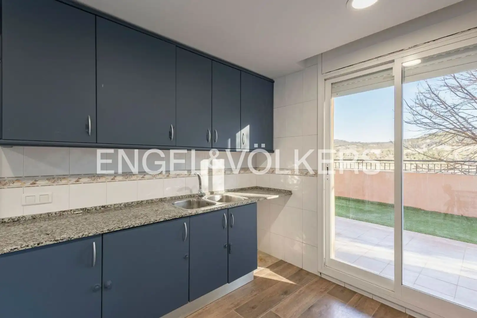 Cocina de Casa o chalet en venta en Vallirana con Calefacción, Jardín privado y Parquet