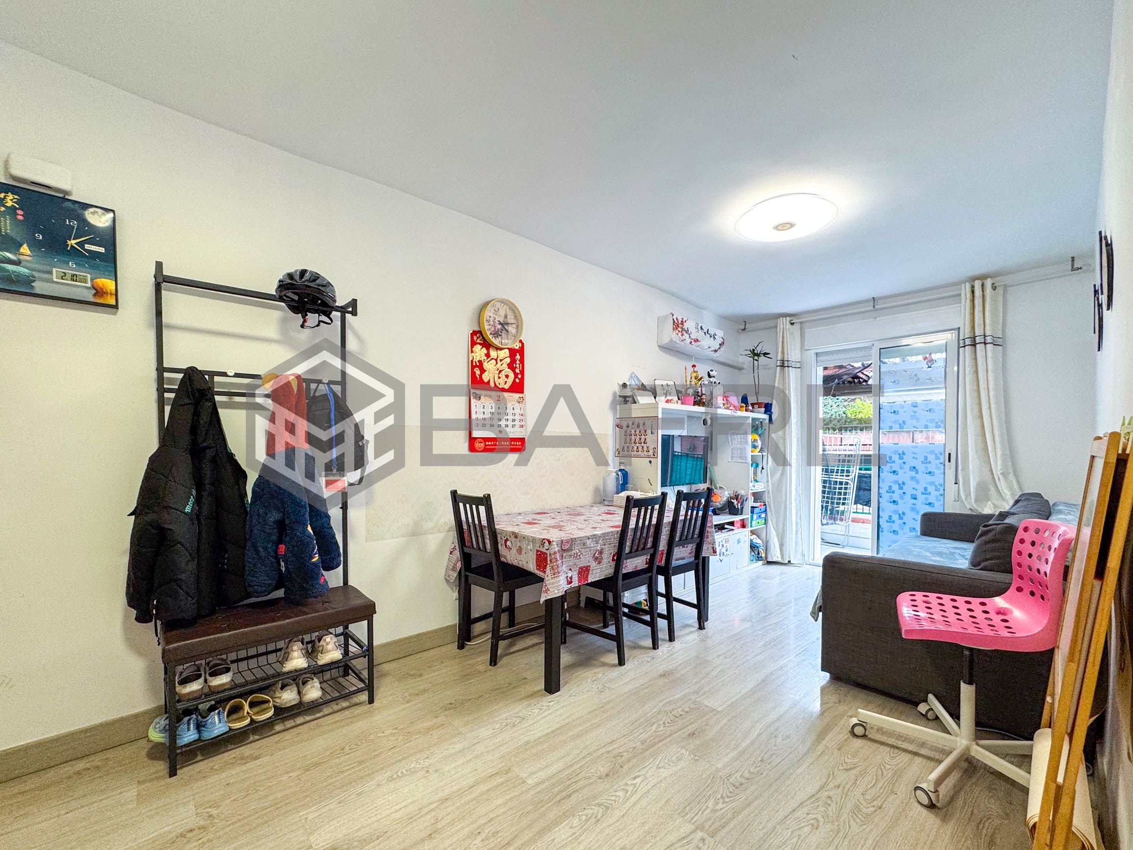 Flat for sale in  Madrid Capital  with Air Conditioner and Terrace