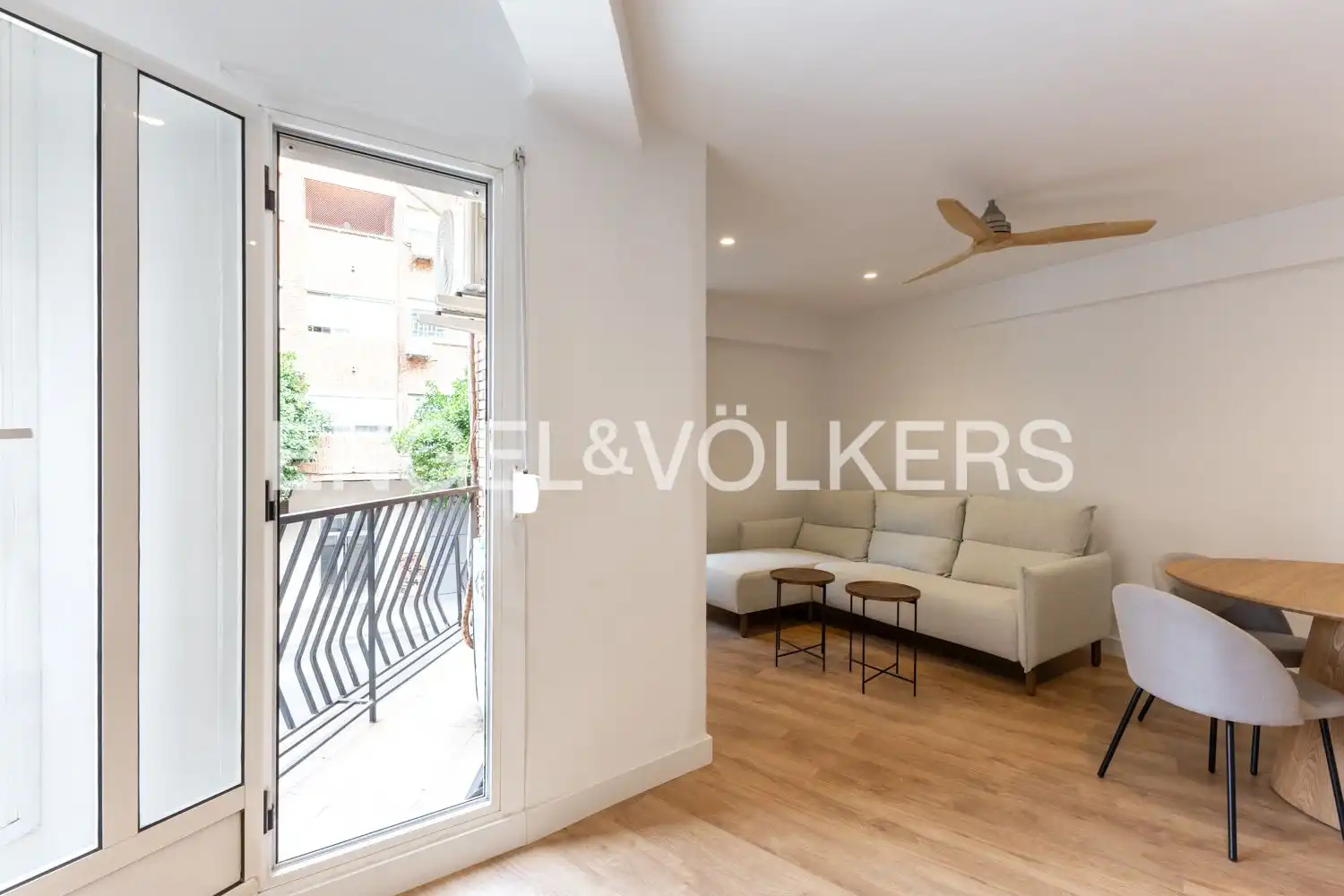Flat with terrace for sale in Carrer de Salvador Almenar, imagen 7