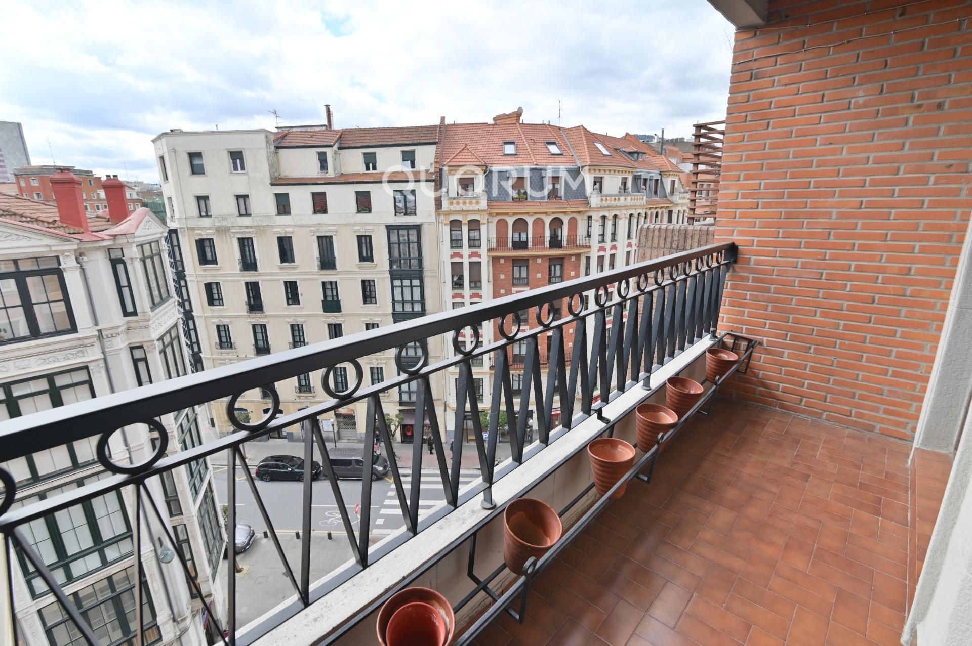 Terraza de Piso en venta en Bilbao  con Calefacción y Terraza