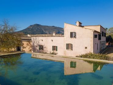 Country house with garden for sale in Llubí