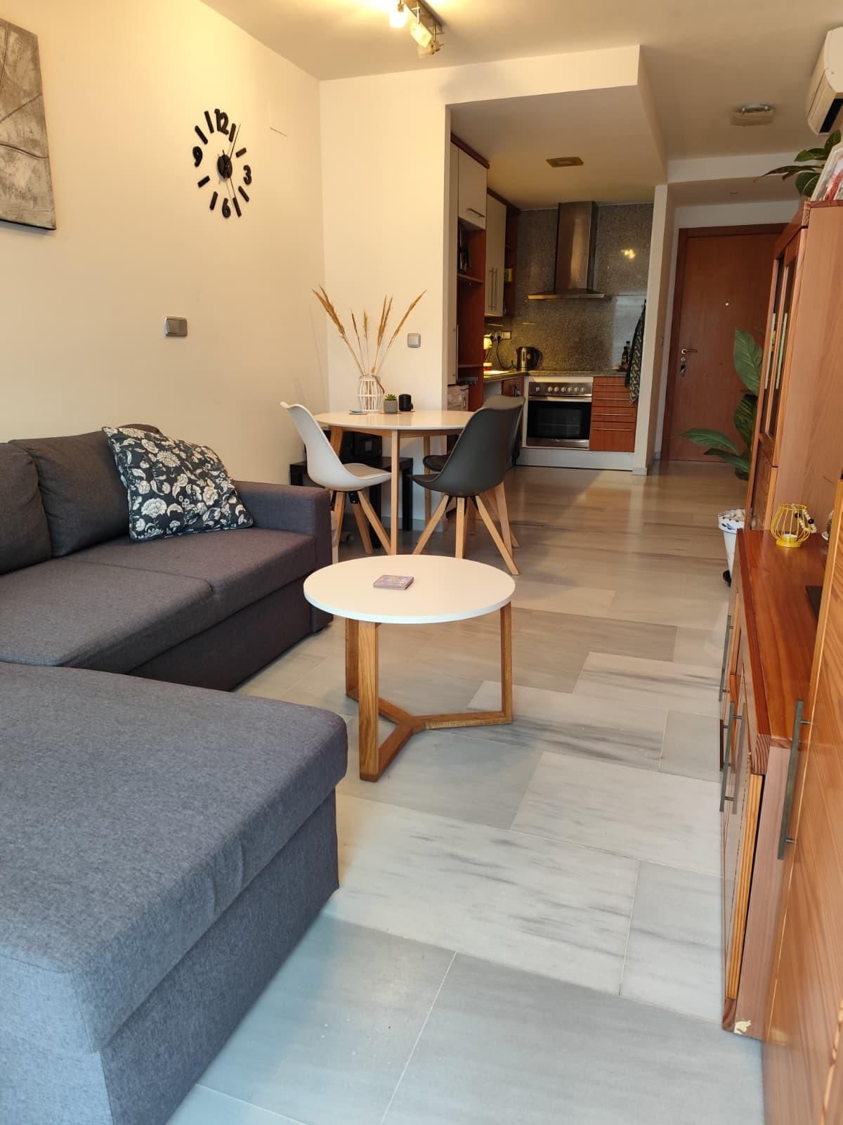 Sala d'estar de Apartament de lloguer en Villajoyosa / La Vila Joiosa amb Terrassa, Moblat i Balcó