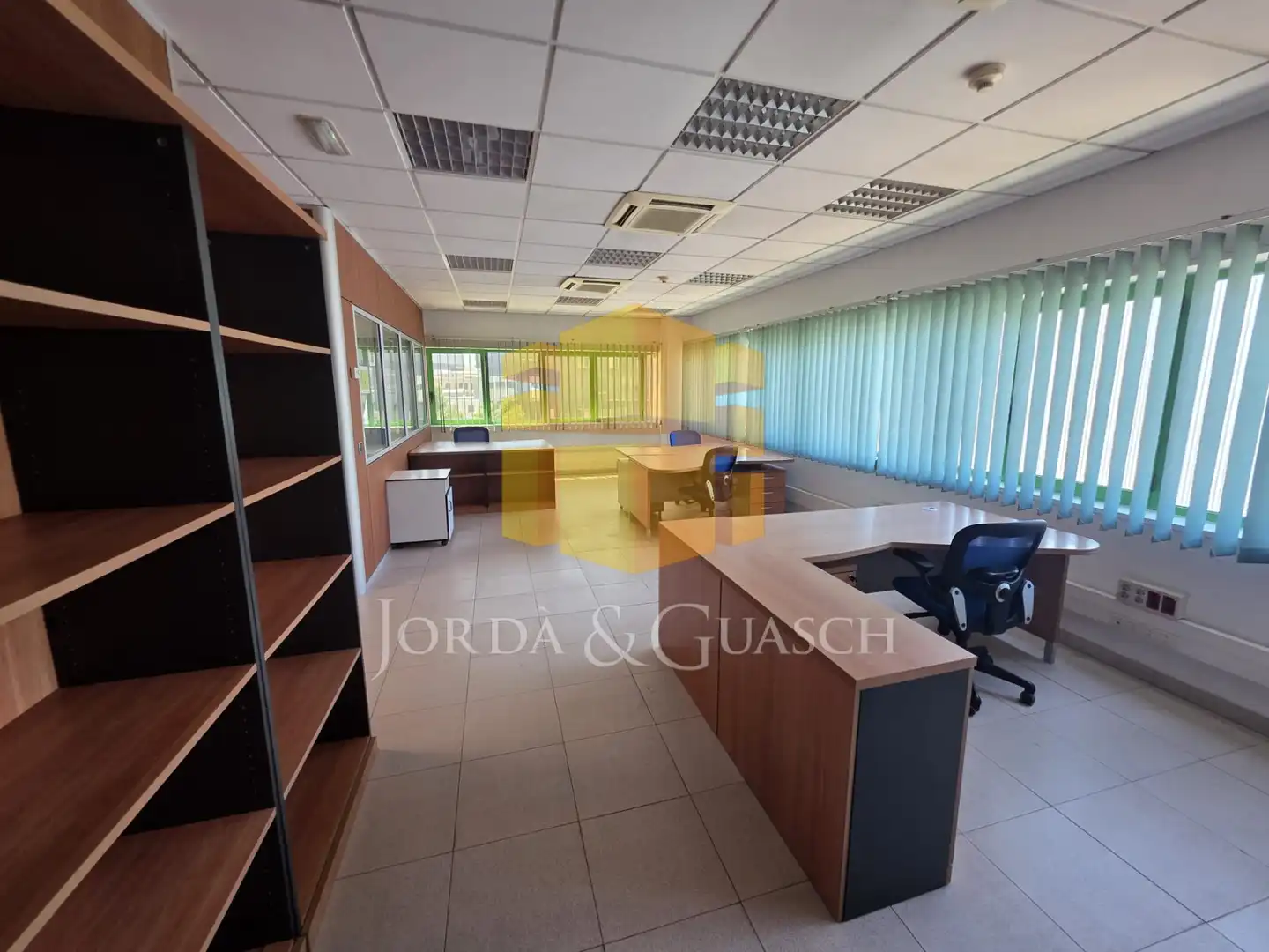 Nave industrial de alquiler en Rubí con Calefacción y Alarma