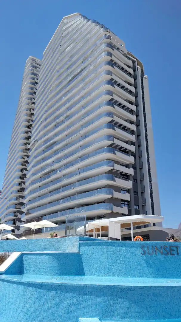 Vista exterior de Ático en venta en Benidorm con Aire acondicionado, Calefacción y Terraza