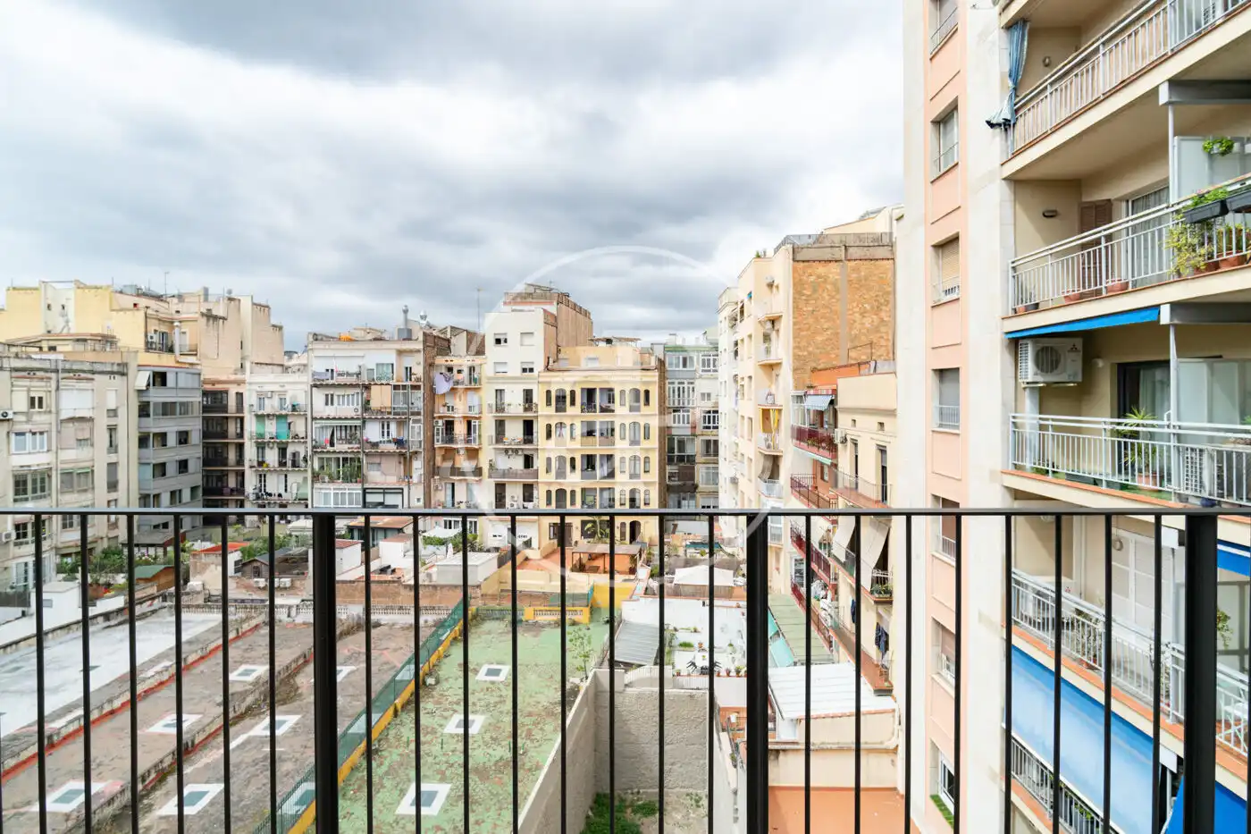 Terraza de Piso de alquiler en Barcelona con Aire acondicionado, Calefacción y Trastero