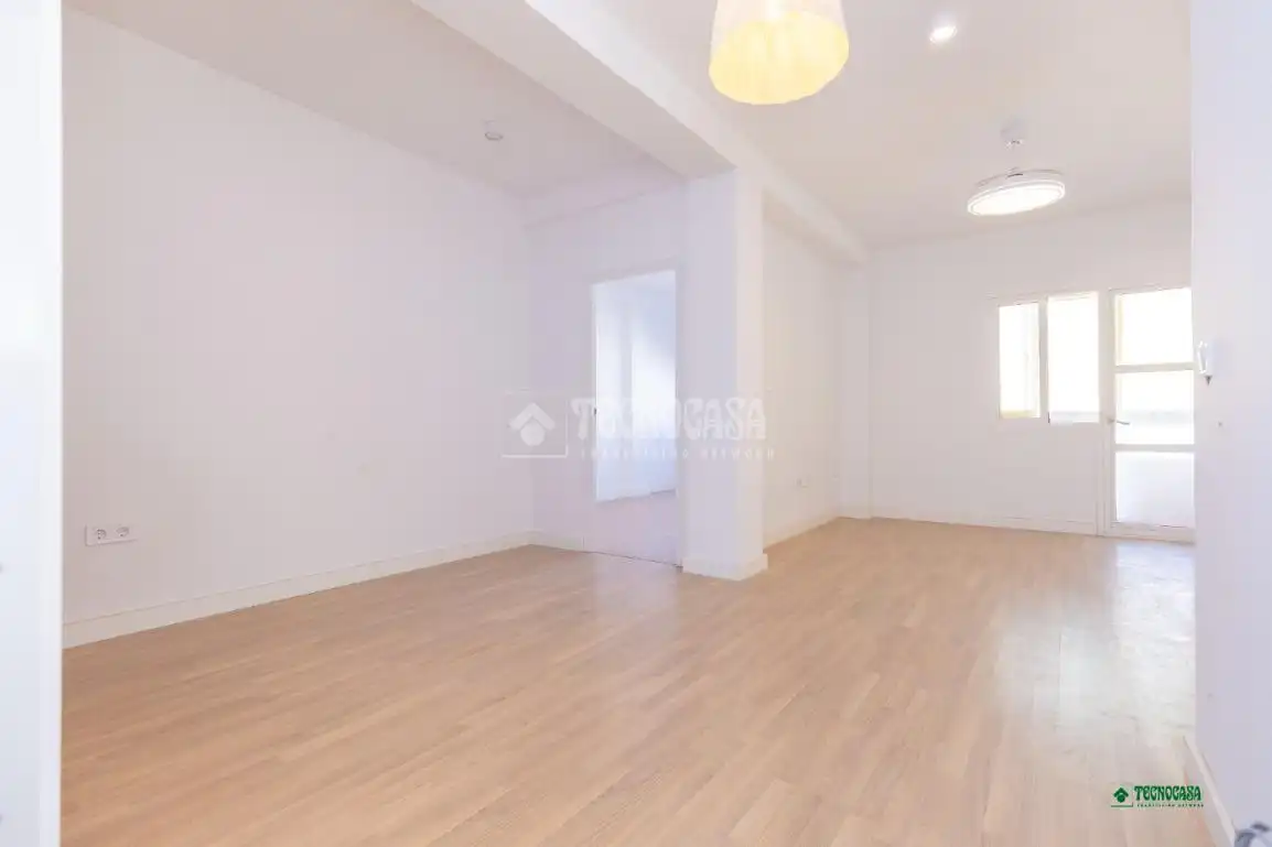 Piso en venta en Almería