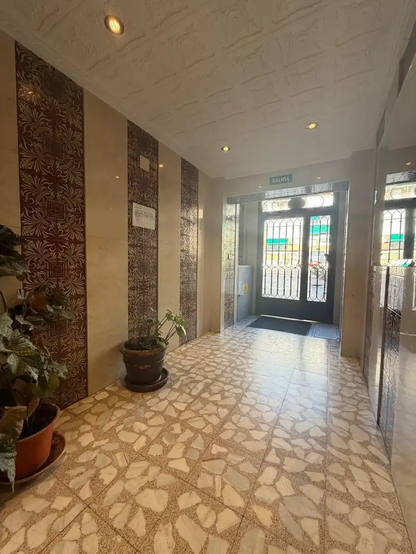 Flat for sale in Madrid  with Air Conditioner, Heating and Terrace