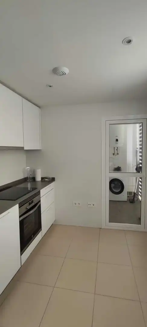 Cuina de Apartament de lloguer en Marbella amb Aire condicionat, Terrassa i Traster
