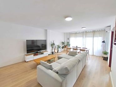 Duplex avec balcon à vendre à Poblenou