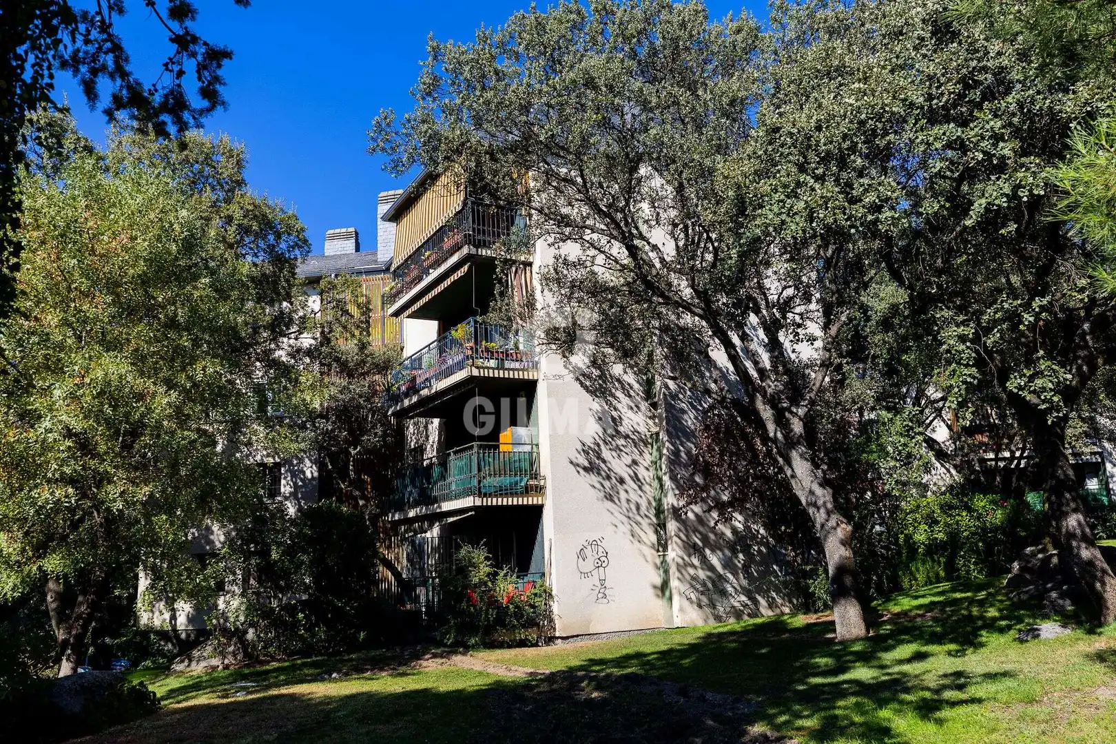 Vista exterior de Piso en venta en Collado Villalba con Calefacción, Jardín privado y Piscina