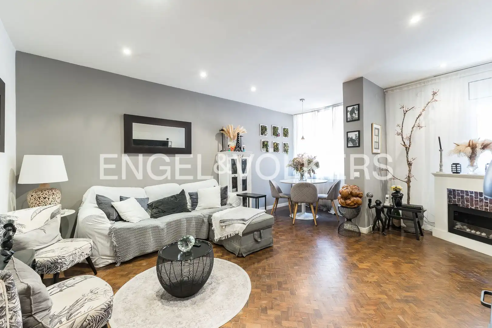 Wohnzimmer von Wohnung zum Verkauf in L'Hospitalet de Llobregat mit Klimaanlage, Heizung und Parkett