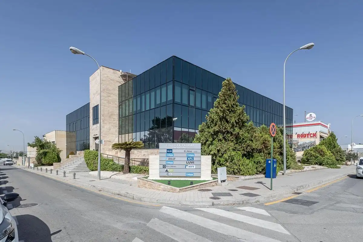Vista exterior de Oficina de lloguer en Granada
