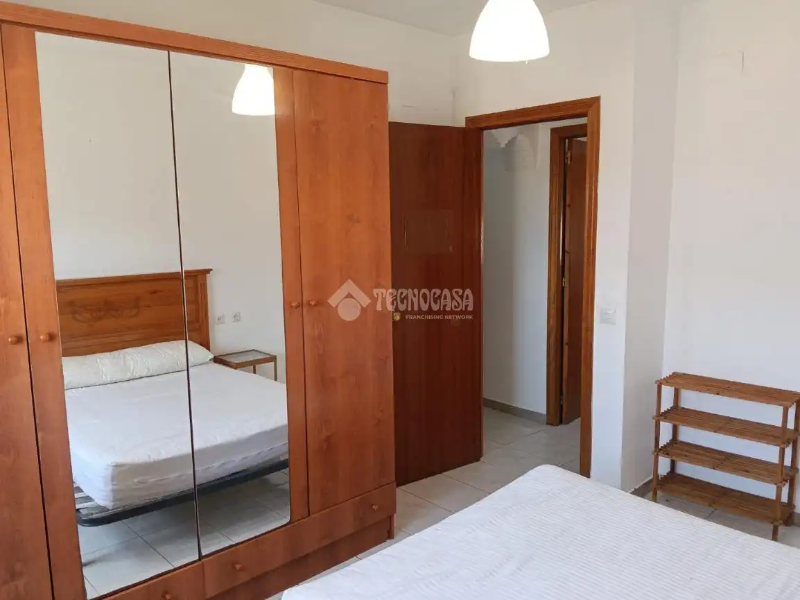Habitación de Piso en venta en Dos Hermanas con Amueblado y Balcón