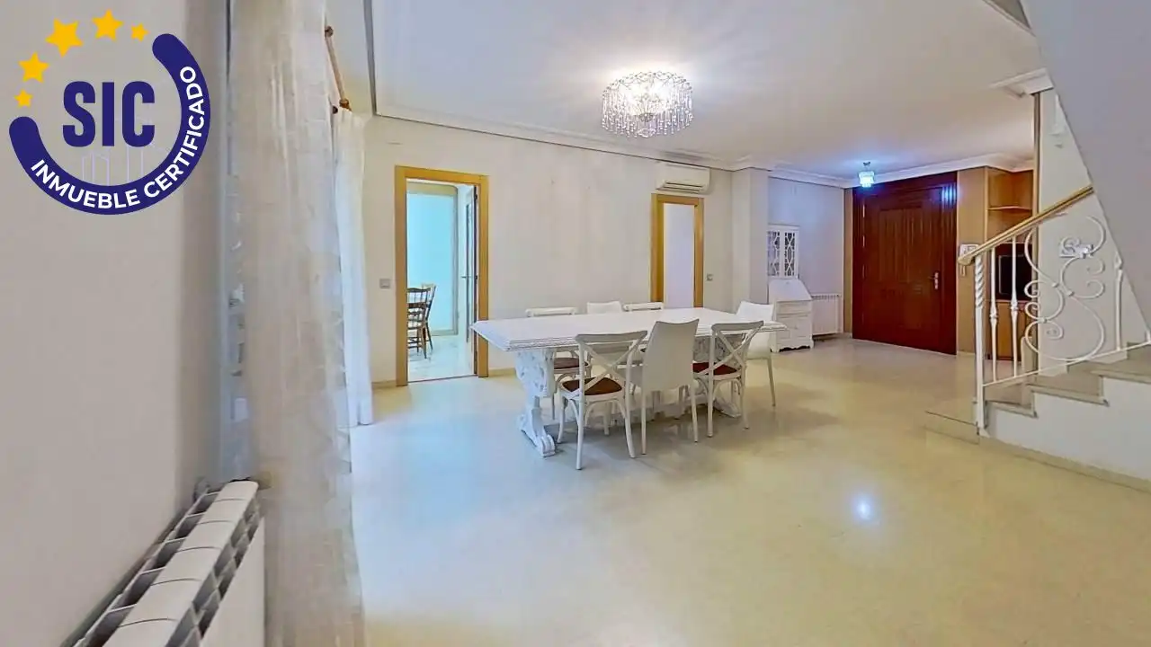 Esszimmer von Haus oder Chalet zur Miete in Chiva mit Heizung und Terrasse
