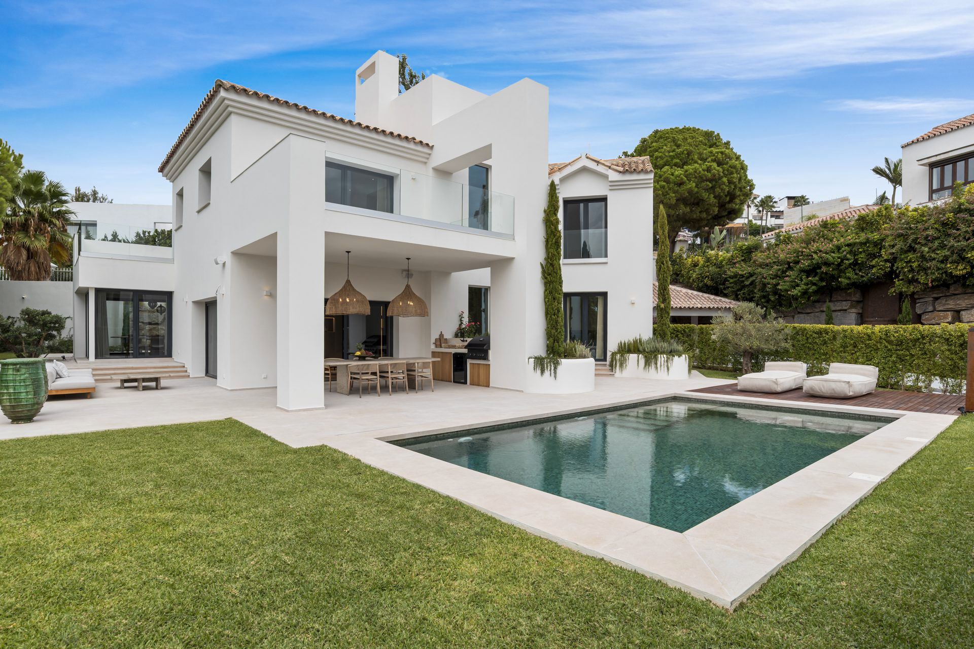 Exterior view of House or chalet for sale in Benahavís  with Air Conditioner, Private garden and Terrace