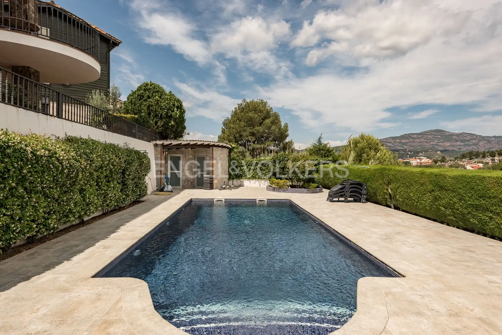 Casa con piscina en venta en Poble, imagen 3