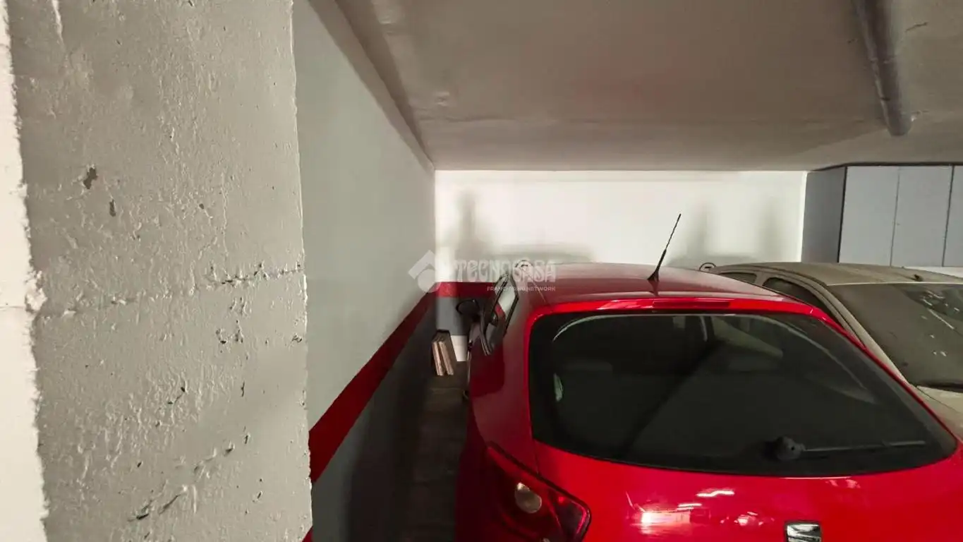 Aparcament de Garatge en venda en Jaén