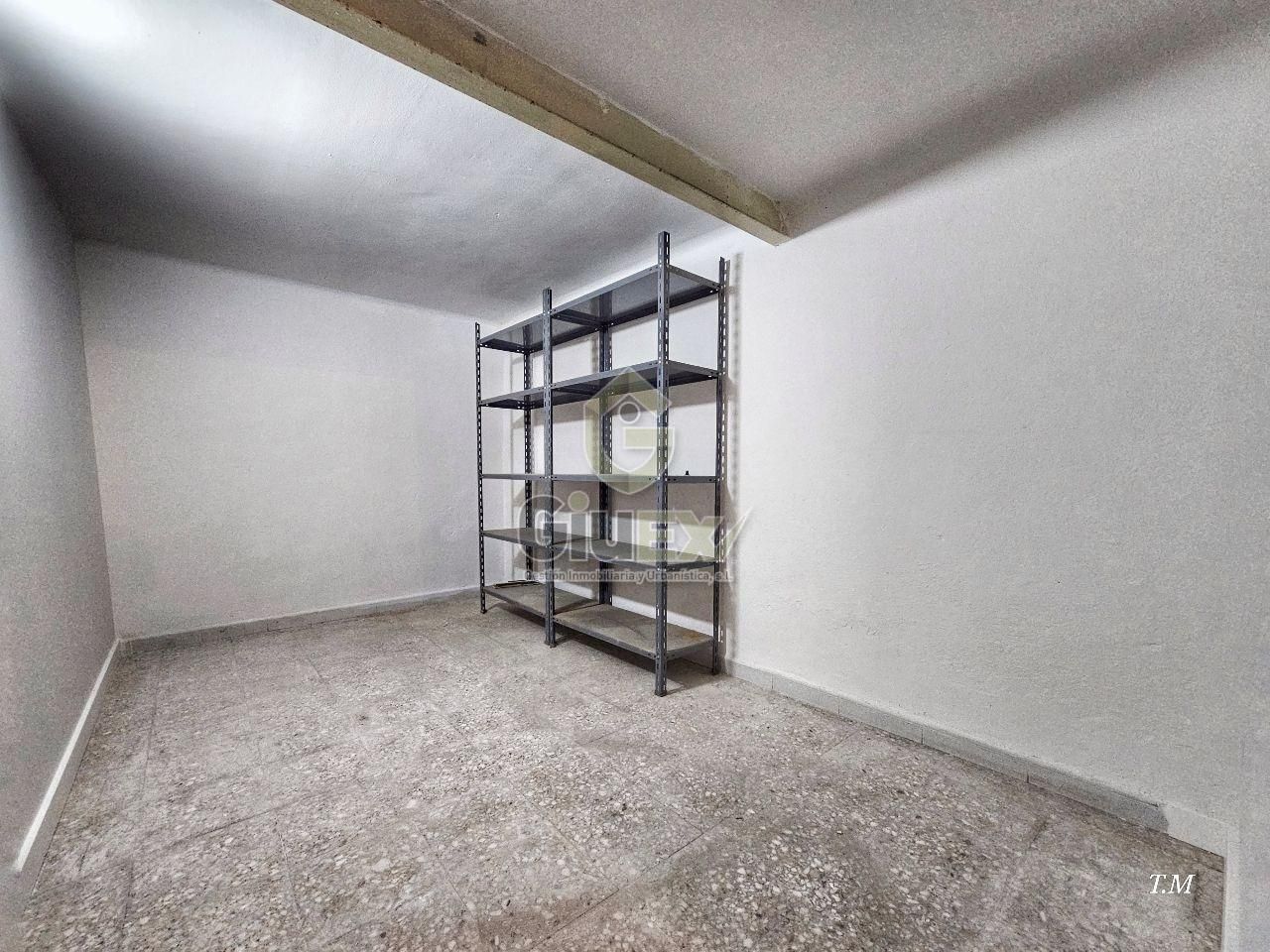 Traster de lloguer en Cáceres Capital