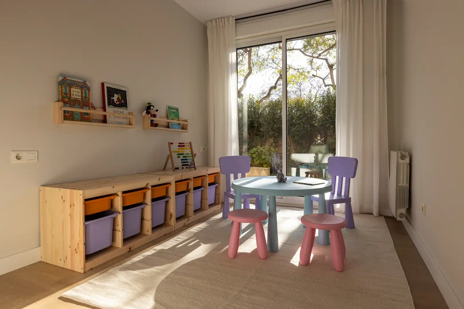 Schlafzimmer von Wohnung zum Verkauf in Badalona mit Klimaanlage, Heizung und Privatgarten