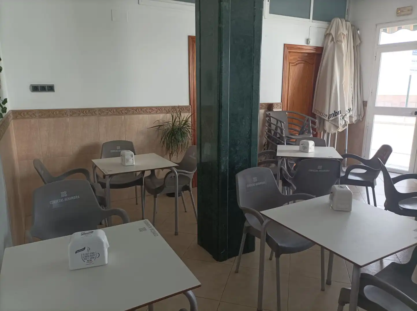Geschaftsraum zum Verkauf in Vélez-Málaga mit Klimaanlage, Terrasse und Möbliert