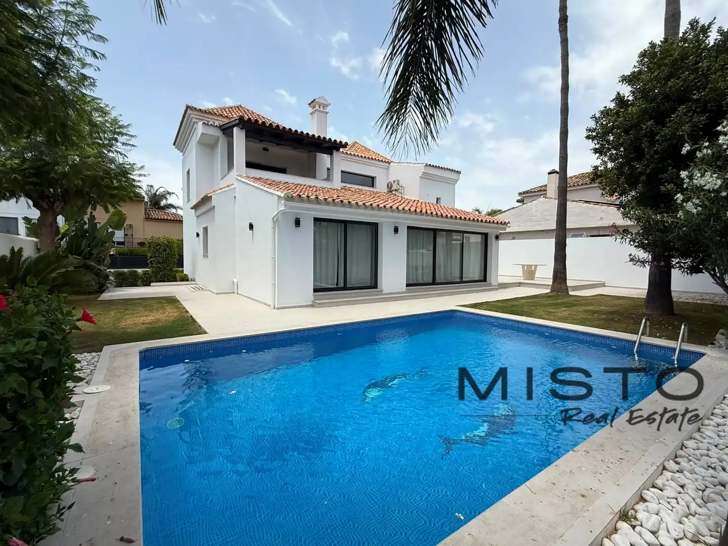 Exterior view of Houses for rent in Nueva Andalucía